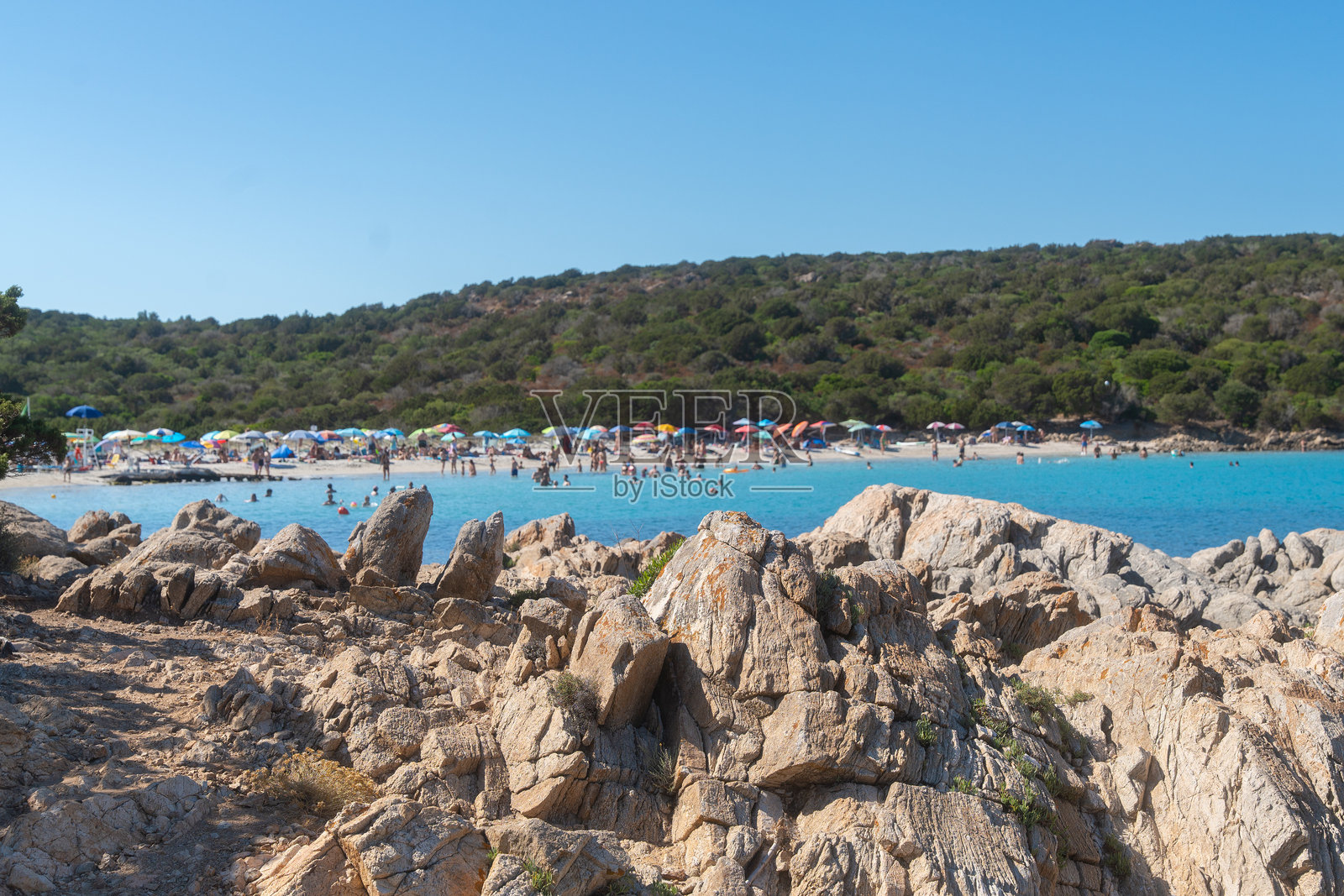 撒丁岛拉马达莱纳意大利海湾岩石海滩照片摄影图片