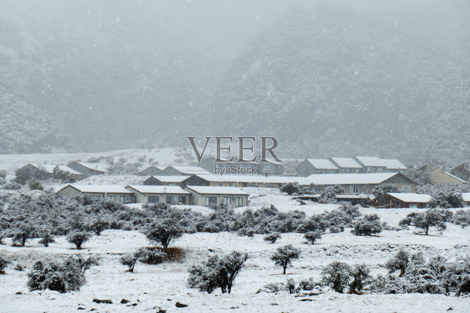 库克山村暴风雪照片摄影图片