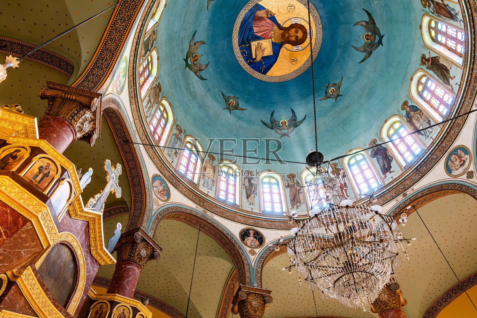 埃及开罗圣乔治教堂内部。科普特开罗。埃及的东正教教堂。照片摄影图片