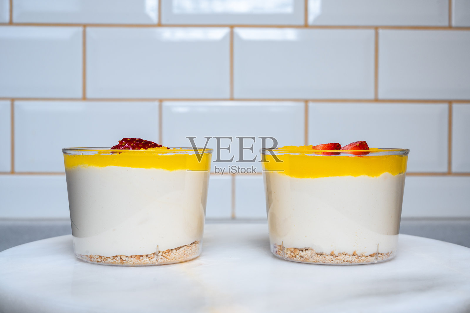 芒果木兰甜点杯照片摄影图片