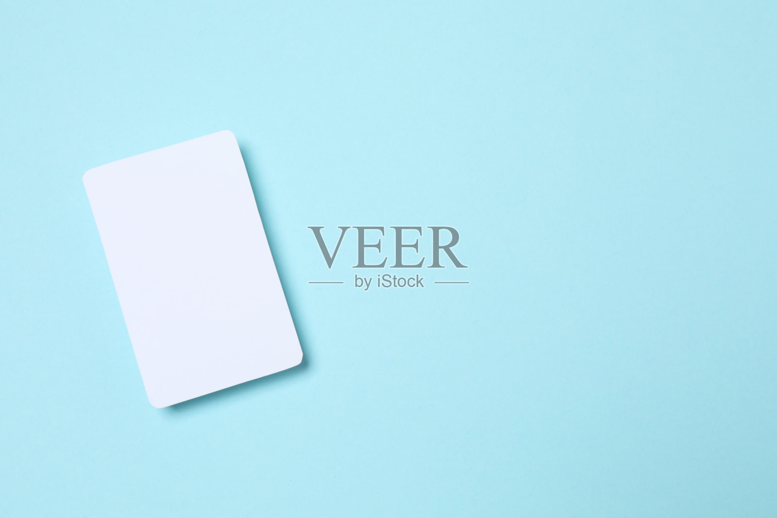 蓝底白卡照片摄影图片