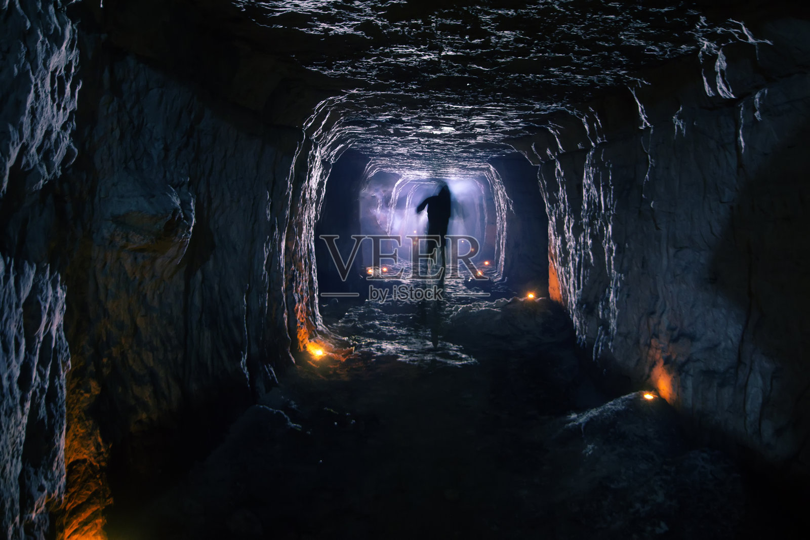 未知的、超凡脱俗的能量与鬼魂的世界。照片摄影图片