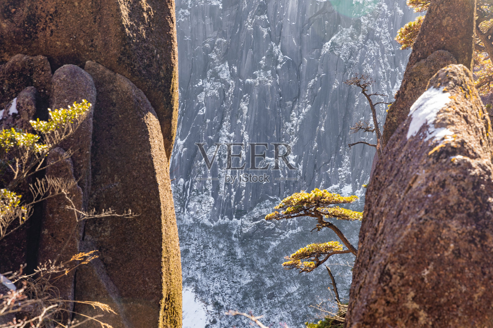 一座美丽的黄山照片摄影图片