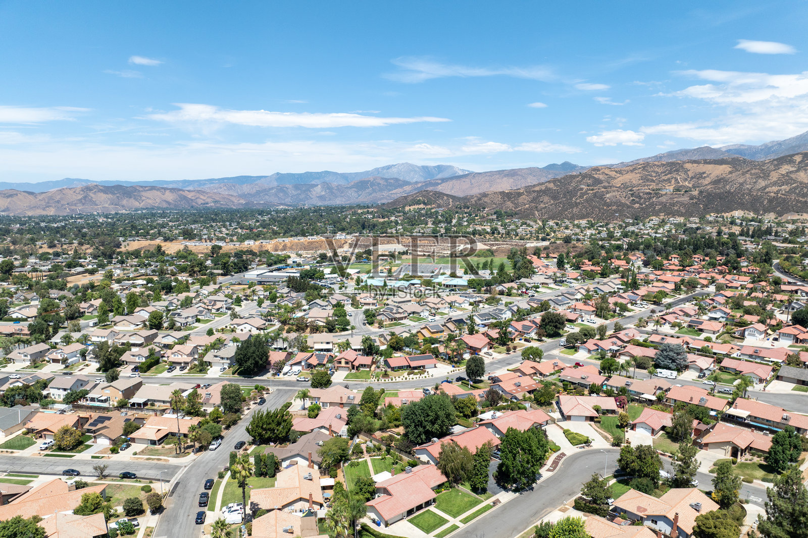 美国加利福尼亚州圣贝纳迪诺县的尤卡帕市鸟瞰图照片摄影图片
