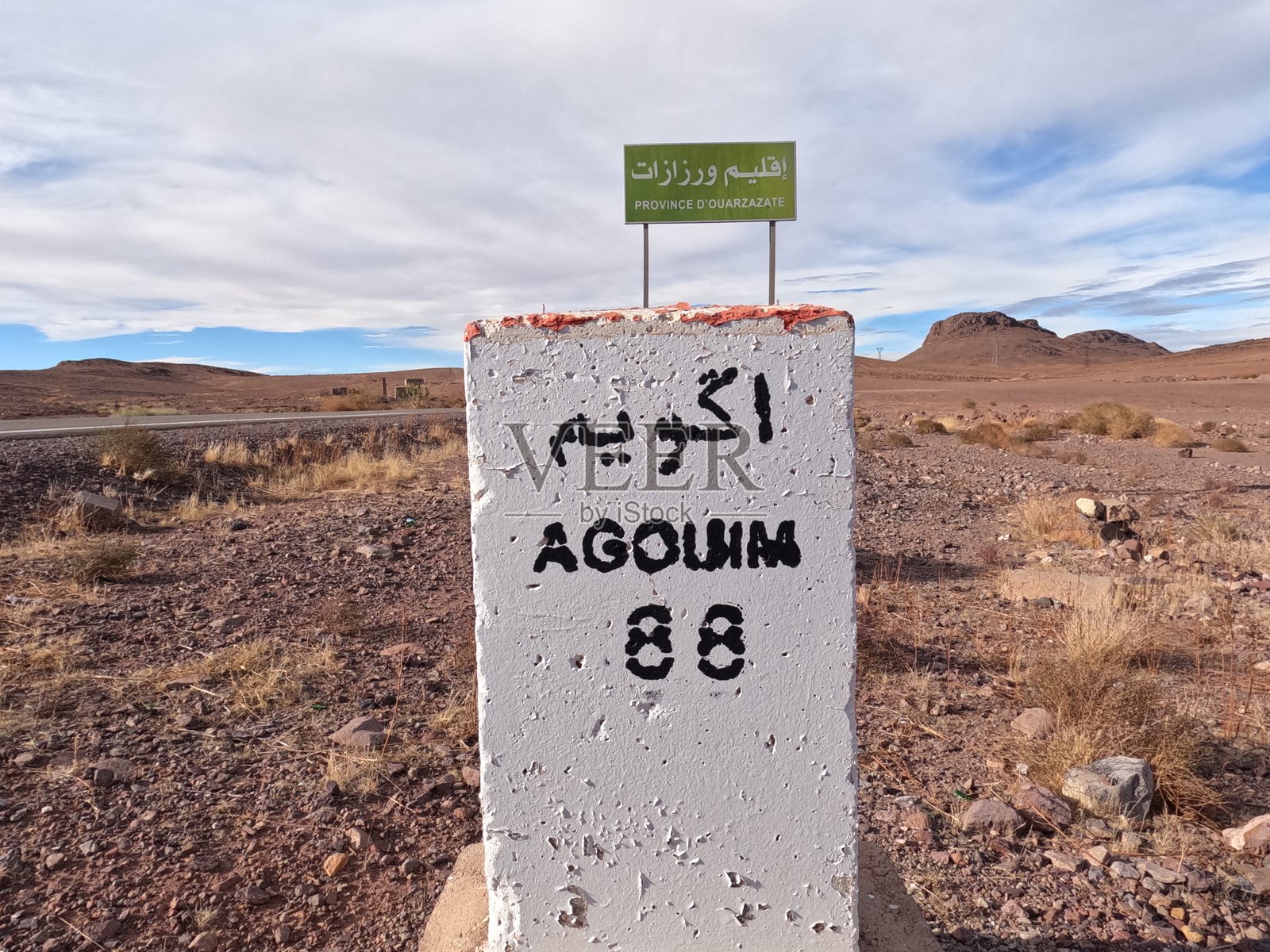摩洛哥阿格乌姆路标照片摄影图片