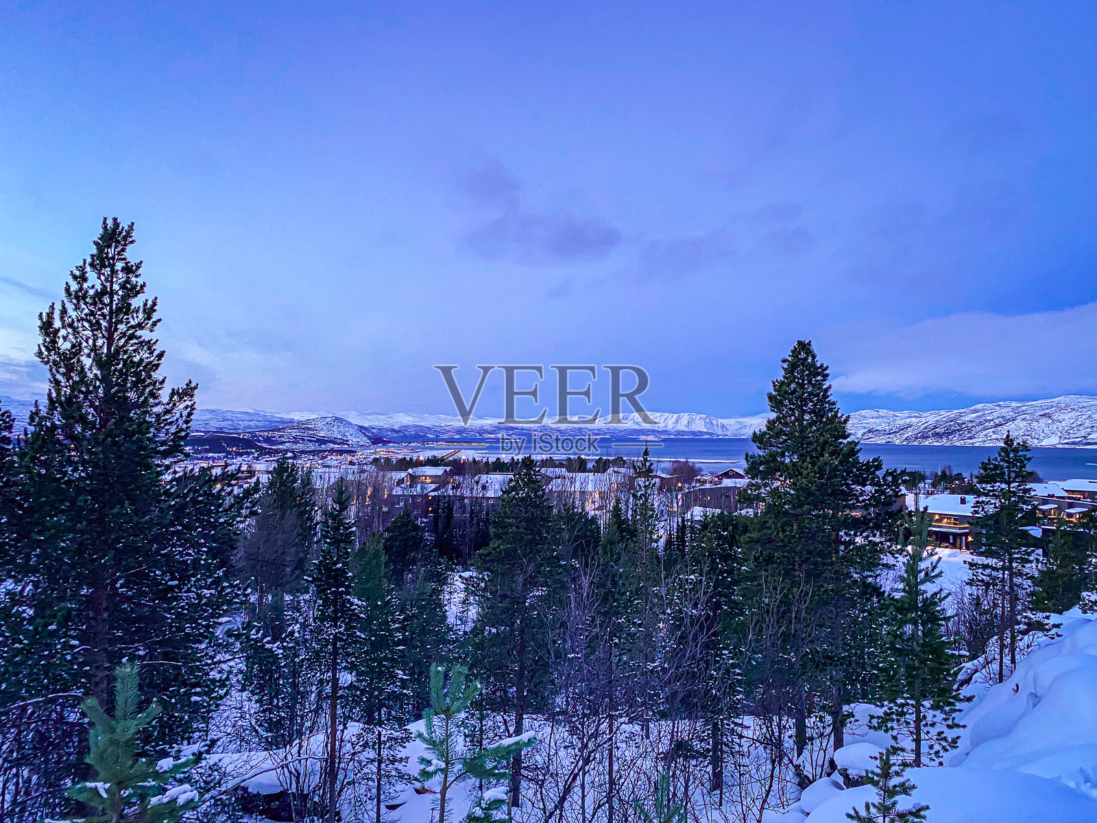 阿尔塔峡湾和雪景视图照片摄影图片