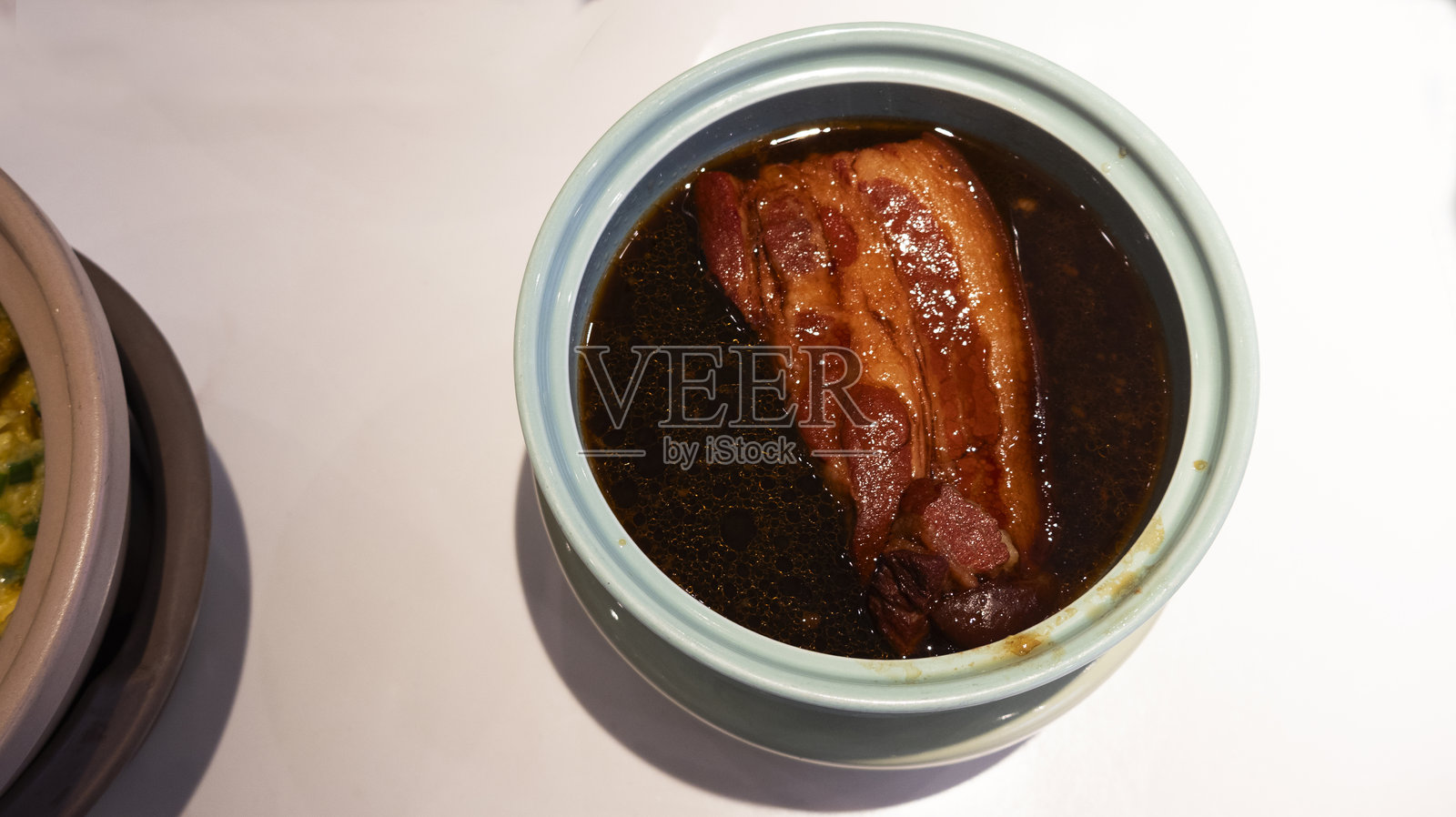 传统美食或当地美食文化厦门,供游客旅行、购买、品尝、饮品,位于中国福建厦门中山路步行街的街头小吃店照片摄影图片