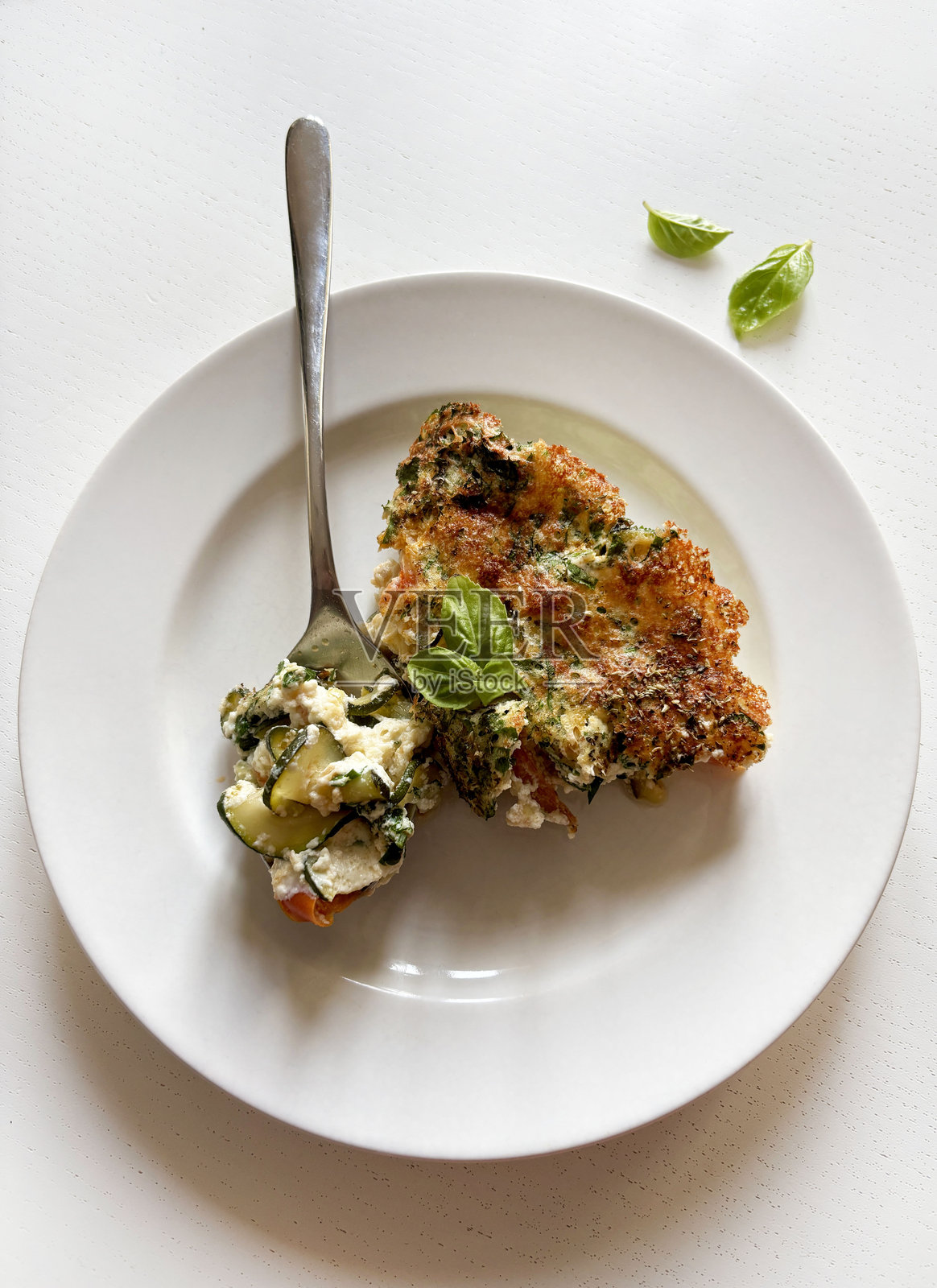 烤蔬菜煎蛋卷照片摄影图片