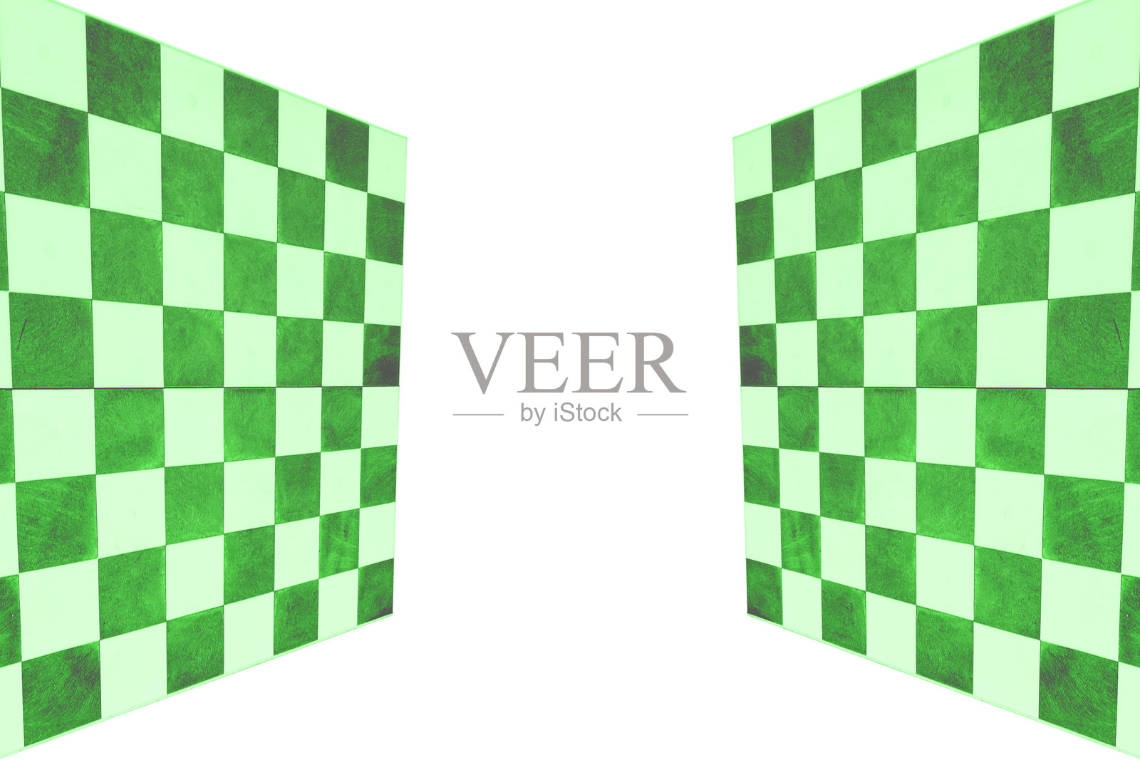 两块绿色的平行棋盘格棋盘,放在白色背景上照片摄影图片