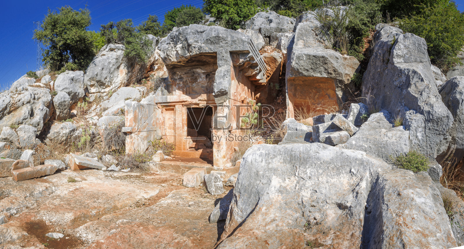 古老的利西亚德米雷(米拉)岩石墓穴照片摄影图片