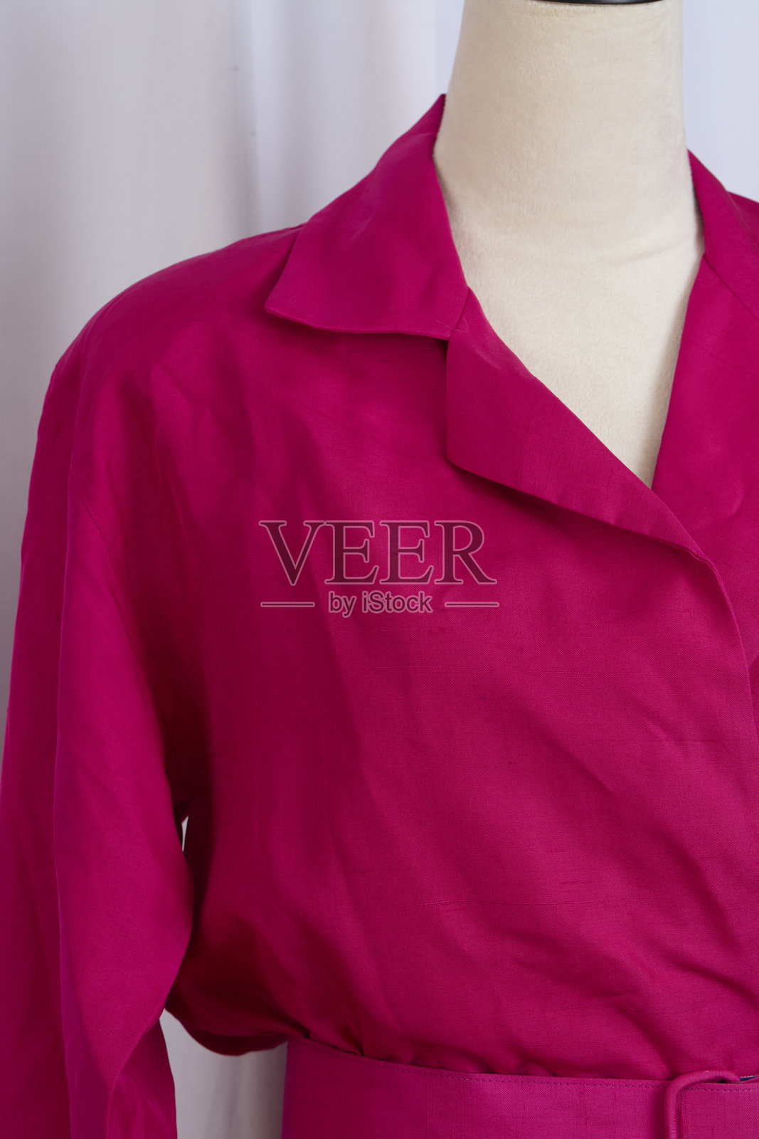 模特身上的照片摄影图片