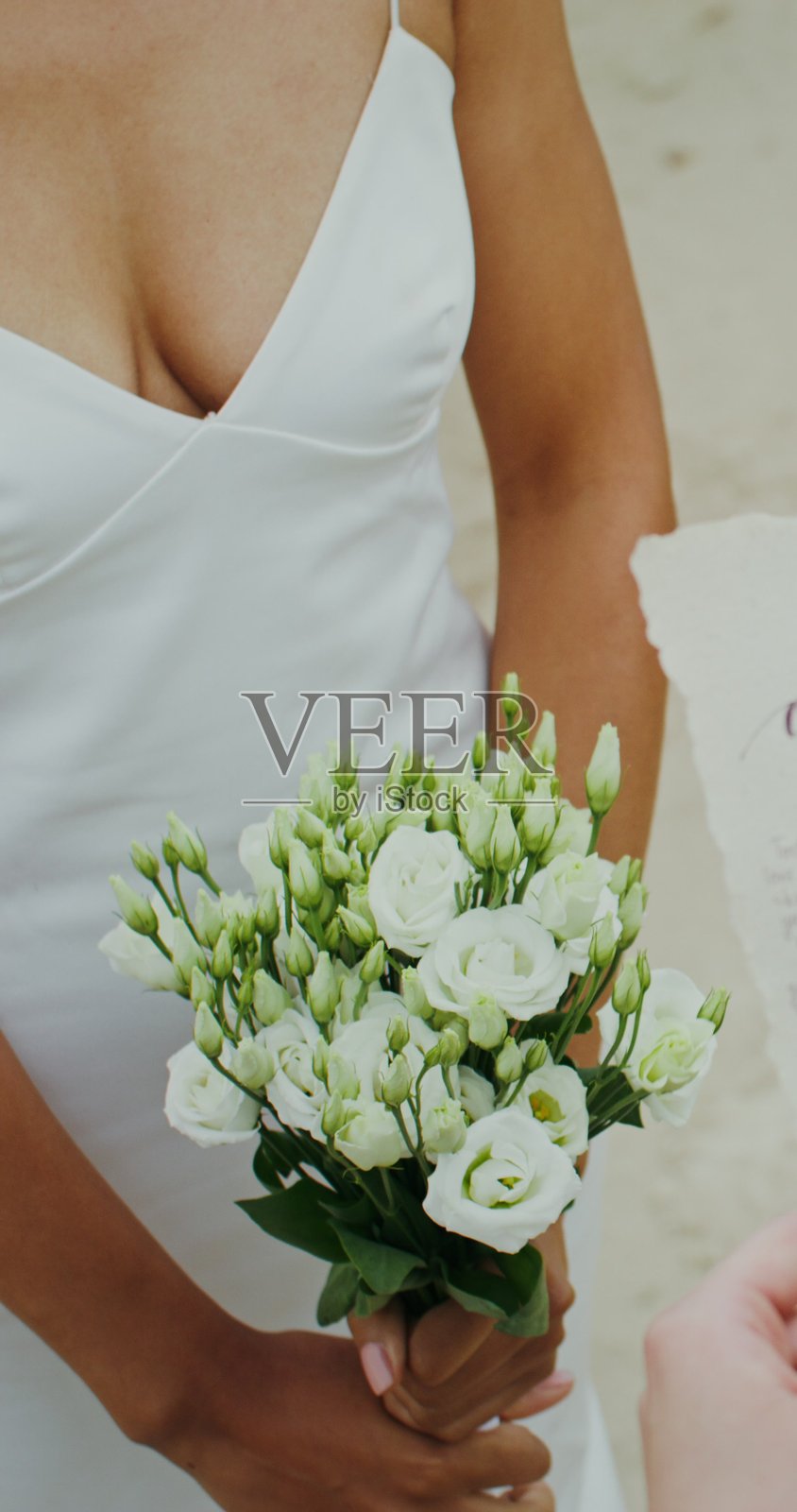 婚礼上的手写誓言纸照片摄影图片