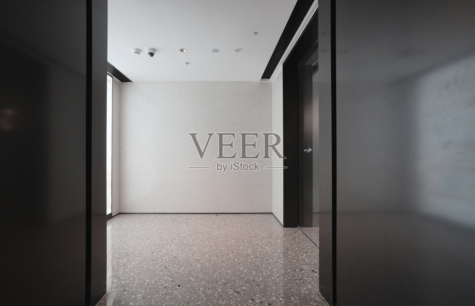 现代简约室内走廊空旷空间视角照片摄影图片