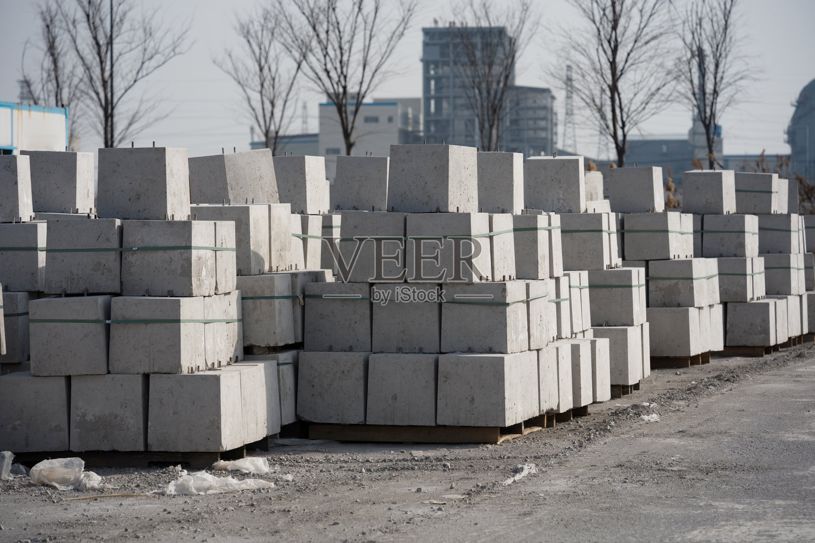 堆叠混凝土砌块建材堆放场地照片摄影图片