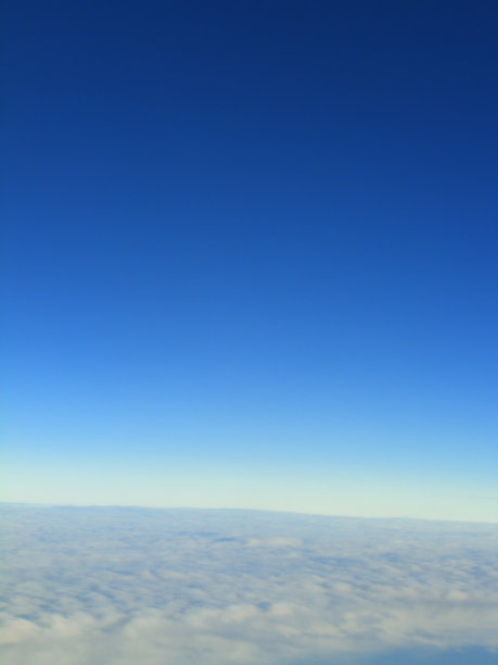 蓝色的天空1图片 蓝色的天空1图片下载
