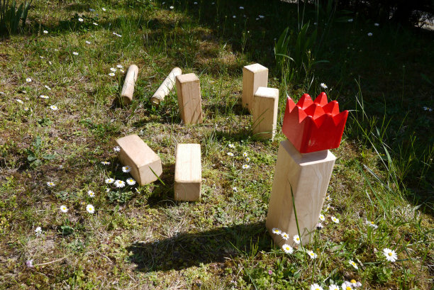 玩kubb,维京象棋图片 玩kubb,维京象棋图片下载