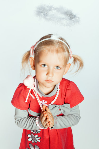 金发小女孩的肖像图片 金发小女孩的肖像图片下载