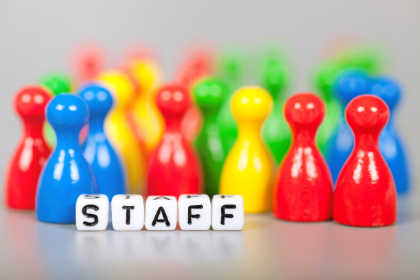 立方体字母显示工作人员在不锋利的卢多数字前图片 立方体字母显示工作人员在不锋利的卢多数字前图片下载