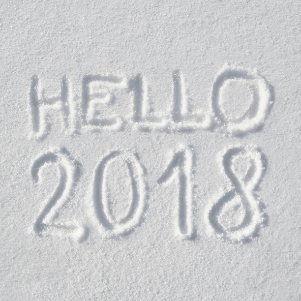 你好2018文字信件手写在平坦的雪地表面图片 你好2018文字信件手写在平坦的雪地表面图片下载