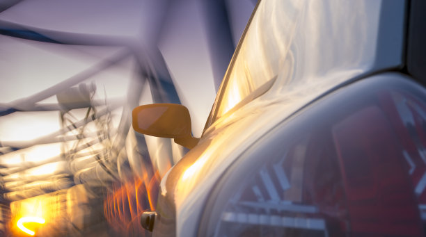 经过工业区的汽车图片 经过工业区的汽车图片下载