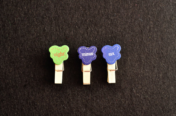 黑色背景上的8 - 6图片 黑色背景上的8 - 6图片下载