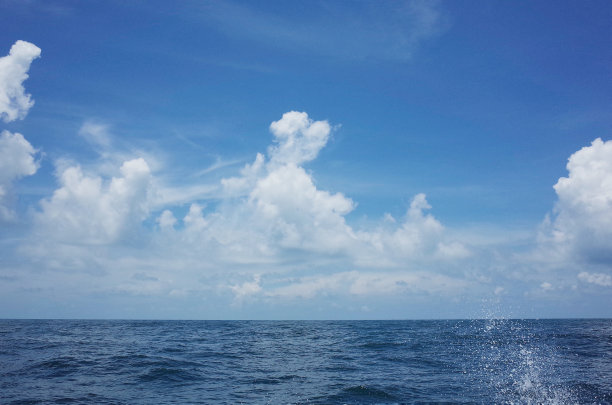 夏天的海图片 夏天的海图片下载