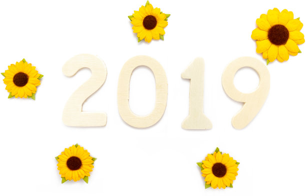 2019年新年快乐与木制数字2019白色背景,与剪切路径图片 2019年新年快乐与木制数字2019白色背景,与剪切路径图片下载