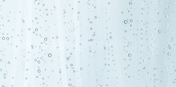 水滴在窗户上图片 水滴在窗户上图片下载