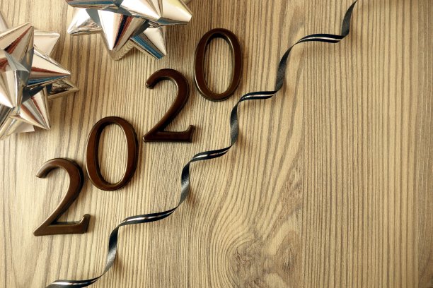 2020年新年快乐背景用木头装饰图片 2020年新年快乐背景用木头装饰图片下载