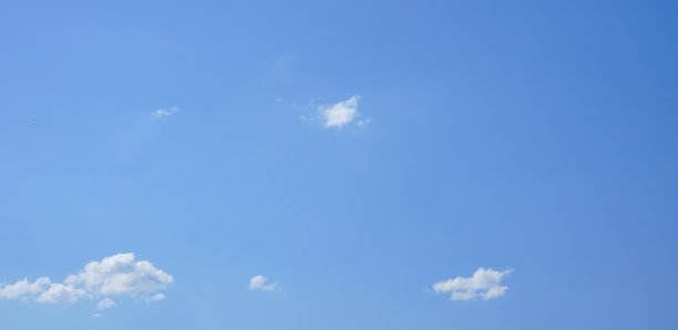 浅蓝色的天空图片 浅蓝色的天空图片下载