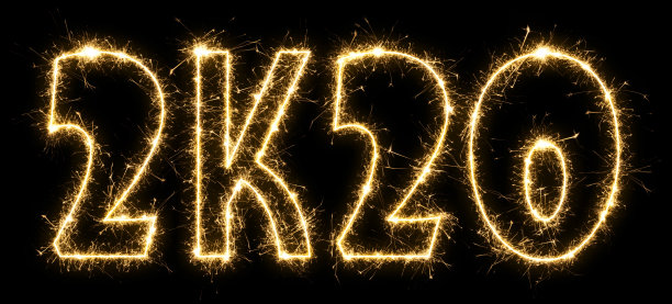 新年2K20由烟花制作。文字2K20闪闪发光的火花。孤立在黑色背景上。覆盖模板的节日贺卡图片 新年2K20由烟花制作。文字2K20闪闪发光的火花。孤立在黑色背景上。覆盖模板的节日贺卡图片下载