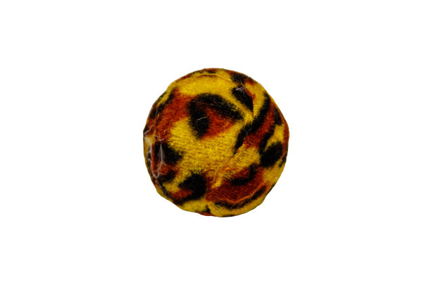 玩具球宠物孤立在白色背景图片 玩具球宠物孤立在白色背景图片下载