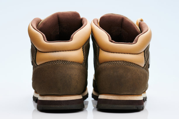 一双棕色的长靴图片 一双棕色的长靴图片下载