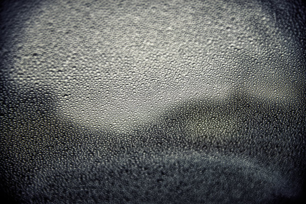 寒冷的雨图片 寒冷的雨图片下载