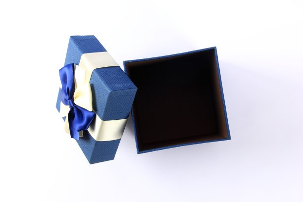 蓝色打开礼盒孤立的白色背景图片 蓝色打开礼盒孤立的白色背景图片下载