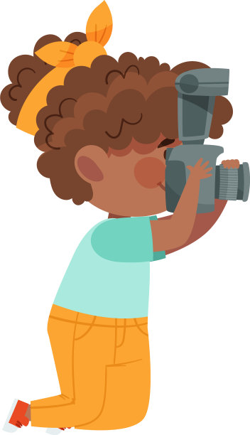 漂亮的非裔美国女孩拿着数码相机图片 漂亮的非裔美国女孩拿着数码相机图片下载