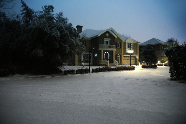 别墅区雪景图片 别墅区雪景图片下载