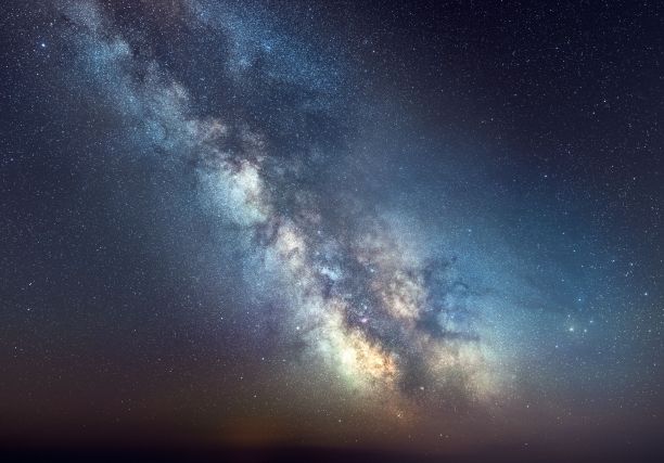 有银河的夜空。美丽的天体摄影术。图片 有银河的夜空。美丽的天体摄影术。图片下载
