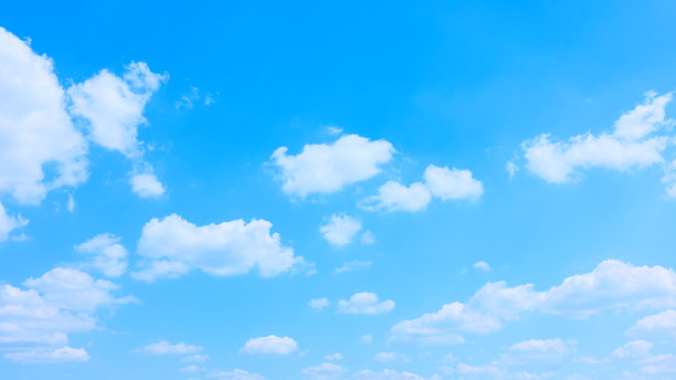 有云的夏日天空图片 有云的夏日天空图片下载