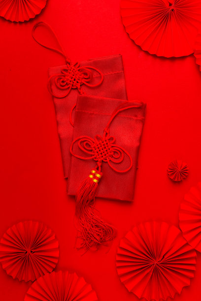 2023年中国新年。红色背景的装饰图案扇子。红纸扇。农历新年横幅模板。农历新年,中国旗帜,中国新年背景图片 2023年中国新年。红色背景的装饰图案扇子。红纸扇。农历新年横幅模板。农历新年,中国旗帜,中国新年背景图片下载