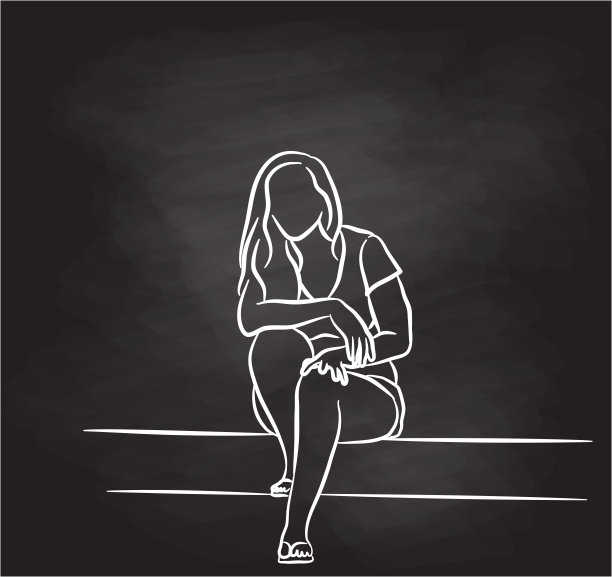 坐在黑板上的年轻女子图片 坐在黑板上的年轻女子图片下载