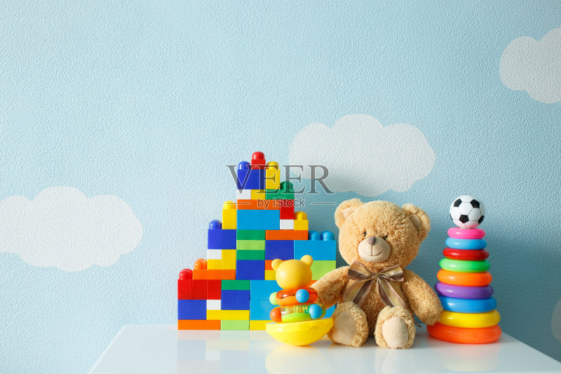 孩子们的玩具正版图片素材