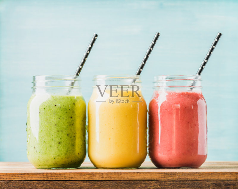 新鲜混合水果冰沙的各种颜色和口味正版图片素材