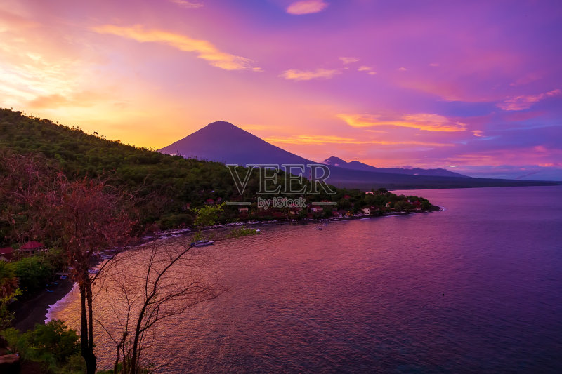 日落和火山正版图片素材