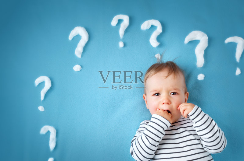 有很多问号的小男孩正版图片素材