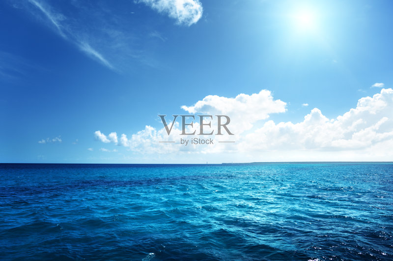 加勒比海和完美的天空正版图片素材