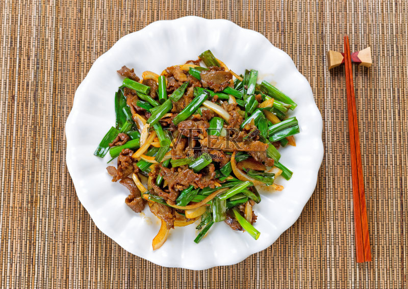 牛肉和洋葱菜准备好吃了正版图片素材