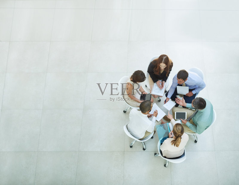 他们聚在一起正版图片素材