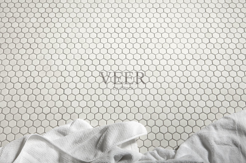 浴室地板上正版插画素材