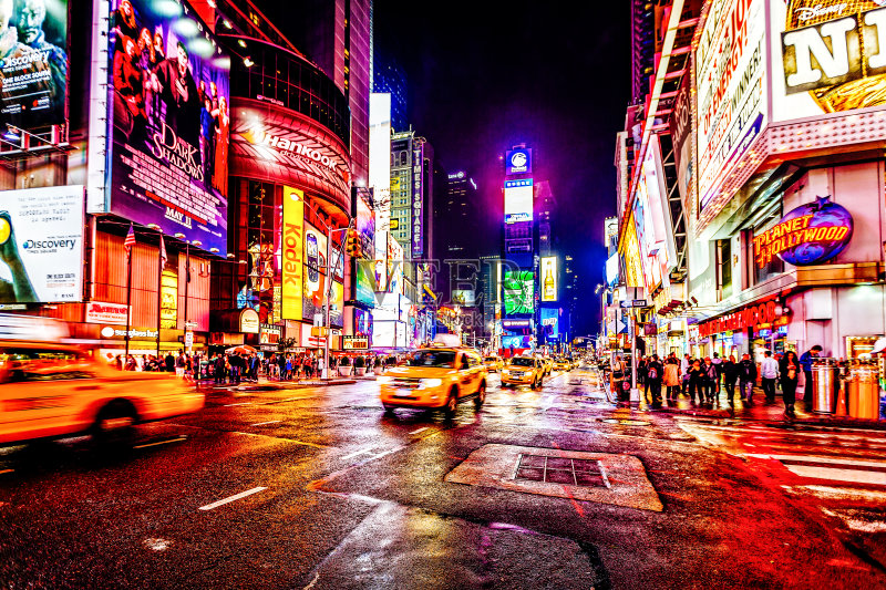 纽约时代广场第七大道的出租车正版图片素材